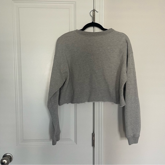 Daydreamer Cropped Graphic Sweatshirt - Picture 8 of 9